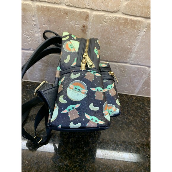 Loungefly Disney Parks Star Wars The Mandalorian Grogu Yoda Backpack Like New - Picture 8 of 12